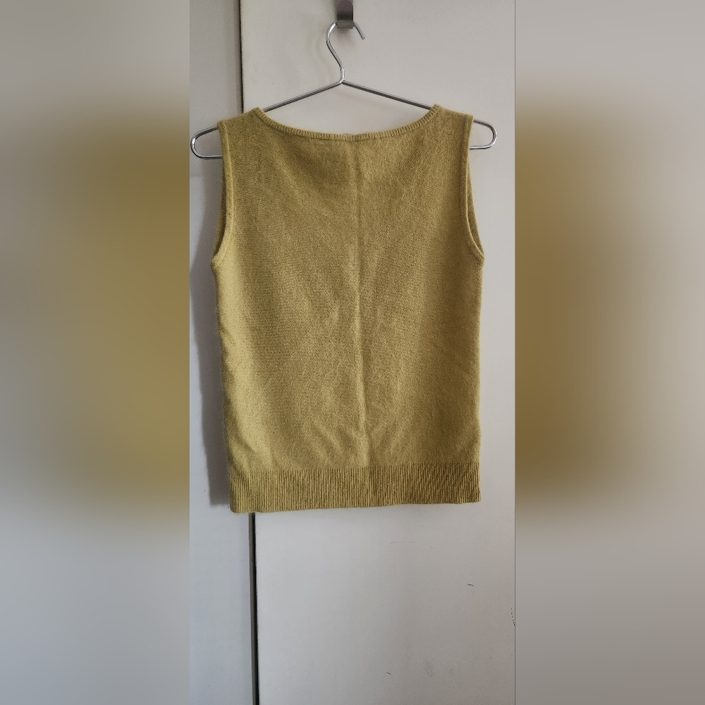 Schumacher cashmere sleeveless top size L